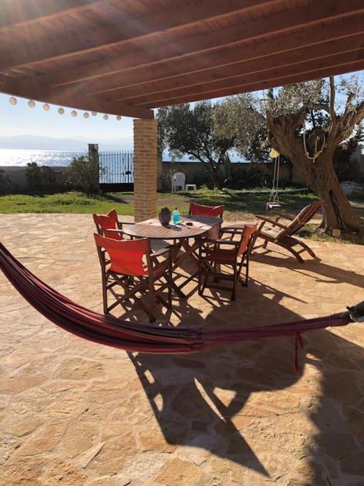 Willa House By The Sea At Skaloma, Loutraki Jezioro Vouliagmeni Zewnętrze zdjęcie